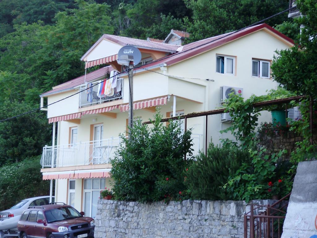 Apartments Olga Tivat Dış mekan fotoğraf
